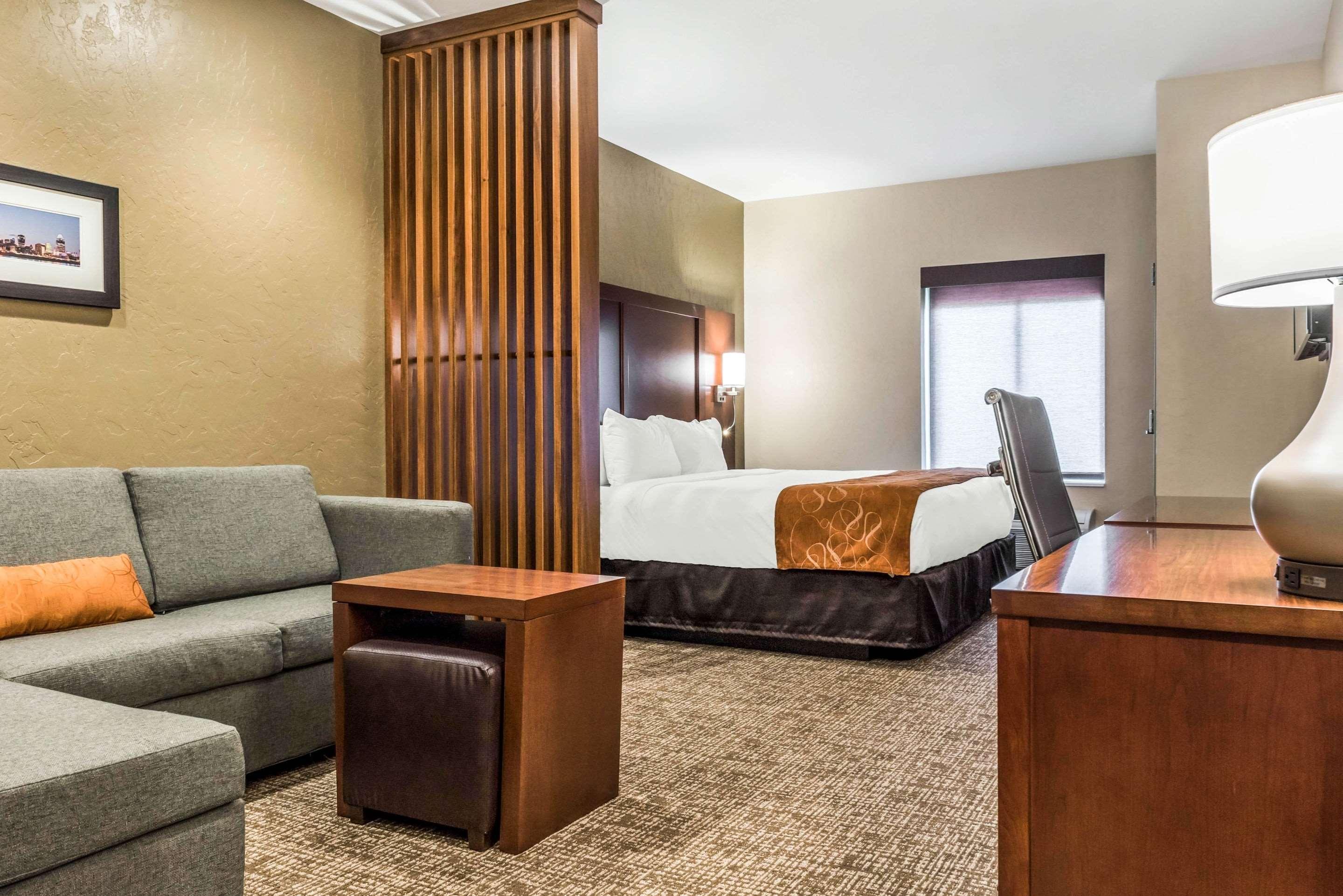 Comfort Suites Florence - Cincinnati South Экстерьер фото